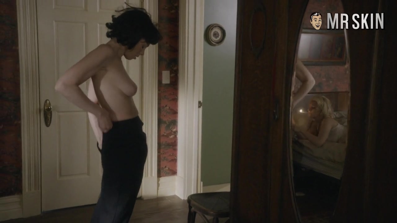 Turn Happytime to Fappytime with Elizabeth Banks Nude - Mr.Skin