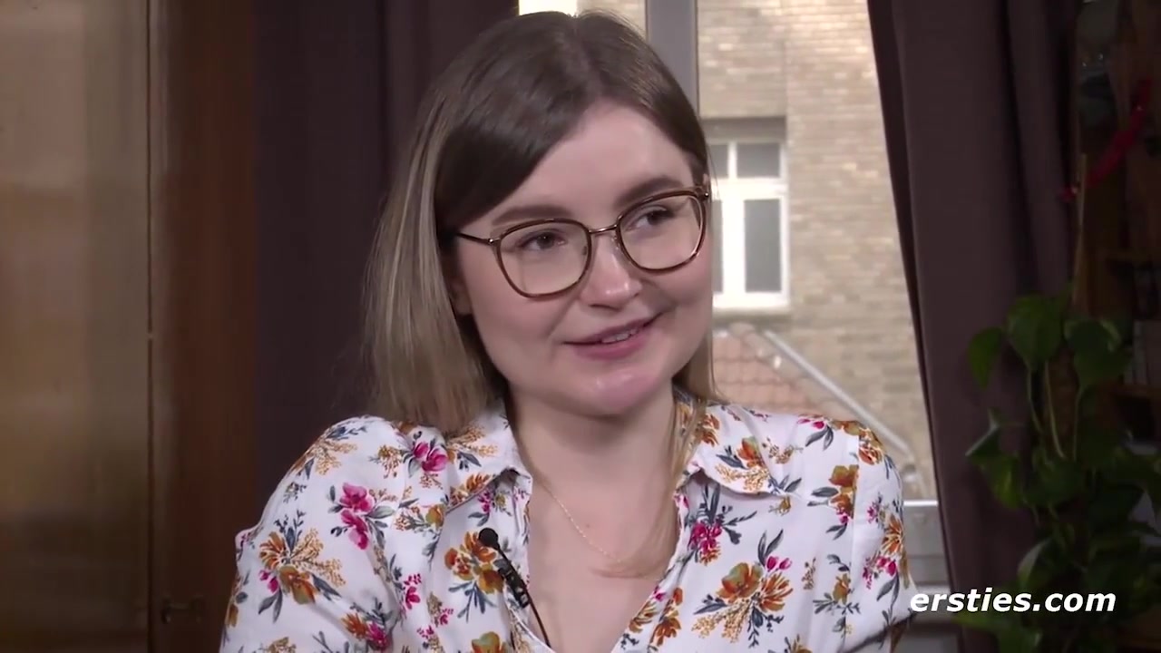 Lehramtsstudentin Emily Liebt Es, Mit Toys Zu Masturbieren