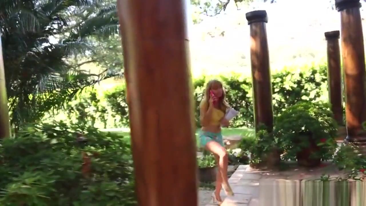 Ginger lez tastes snatch