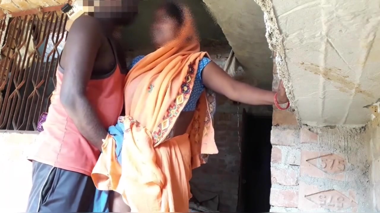 Indian Desi Bhabhi Fucking First Time Her Cremie Tight Pussy Doggy Style