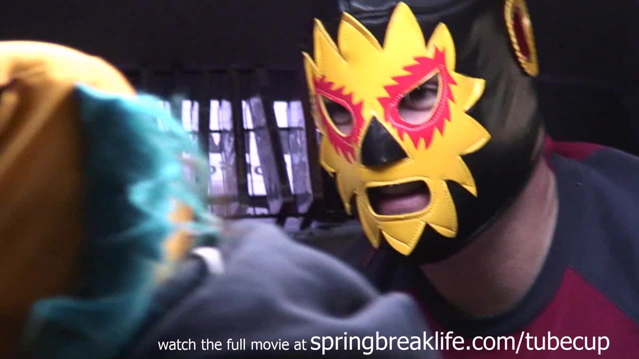 SpringBreakLife Video: Flashing At The Mexican Border