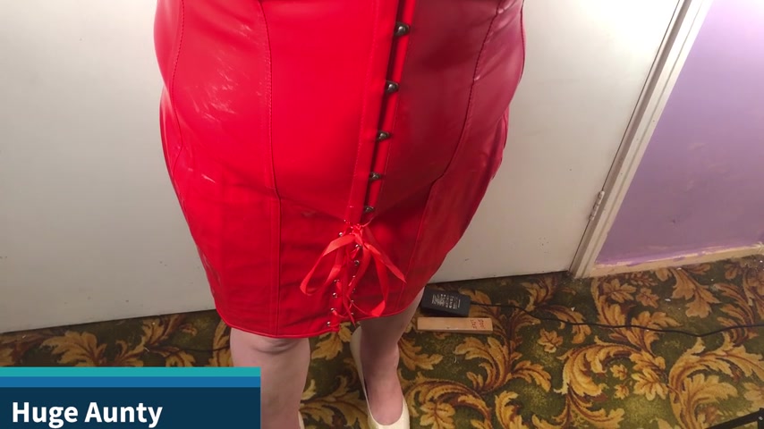 Aunty's huge saggy J cup boobs - SecretHandful