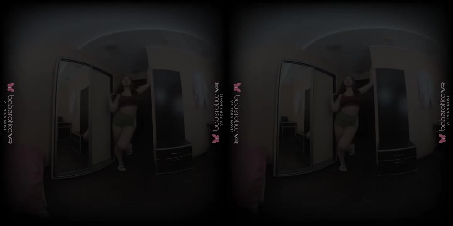 Russian Amalia Davis has a delicious juicy ass - BaberoticaVR