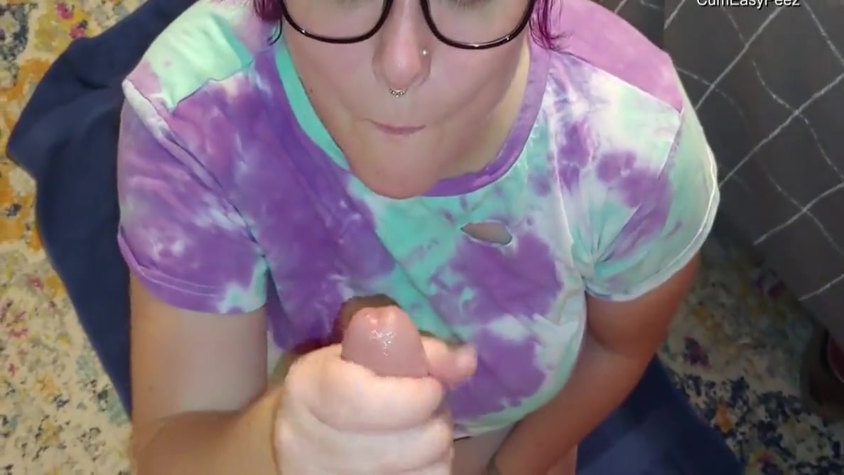 Cute Cumslut Makes Him Cum On Her Face