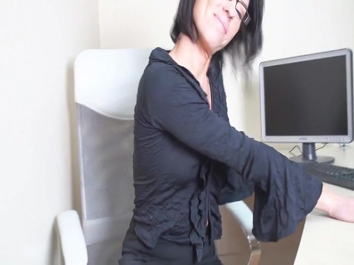 Panty Play Over The Desk - TacAmateurs