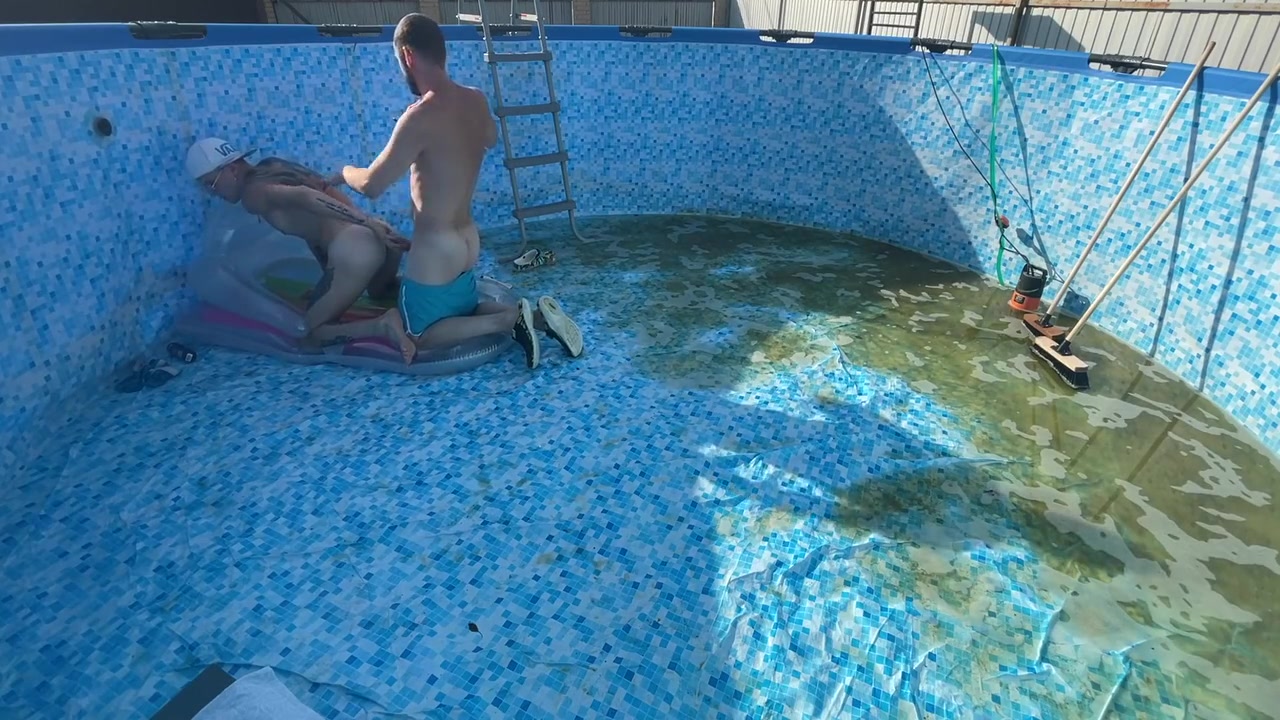 The Boss Fucks A Twink In His Tight Asshole Without Lube - 395