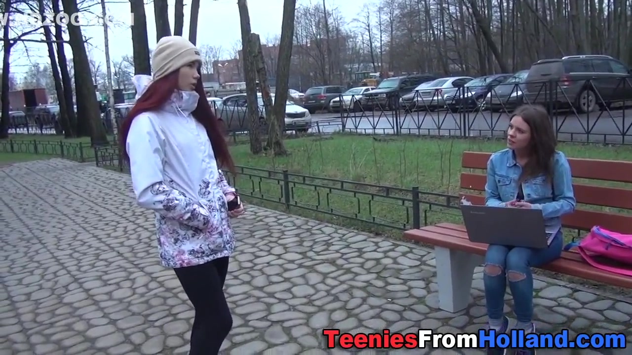 Dildo Lesbo Licks teen 18+
