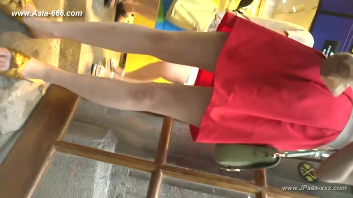 peeping chinese amateur upskirt.41