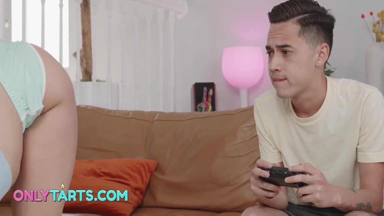Flexible Girl Seduce And Fuck Young Gamer Guy