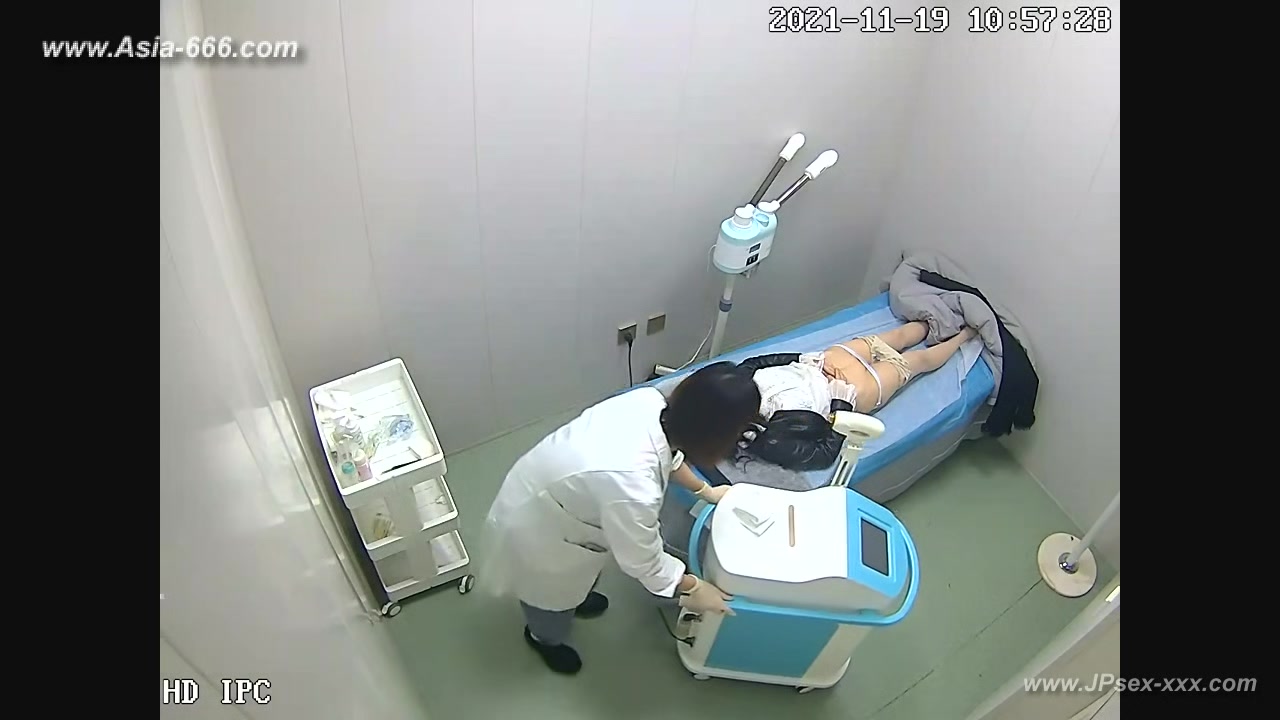 Peeping Hospital patient.21