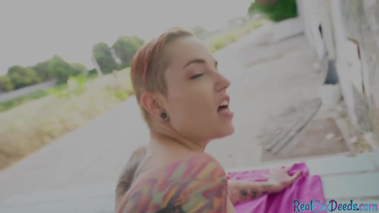 Tattoo amateur reality babe POV fucked in public outdoor
