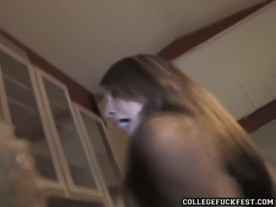 Coed Lesbo Dildos Pussy As Everyone Watches
