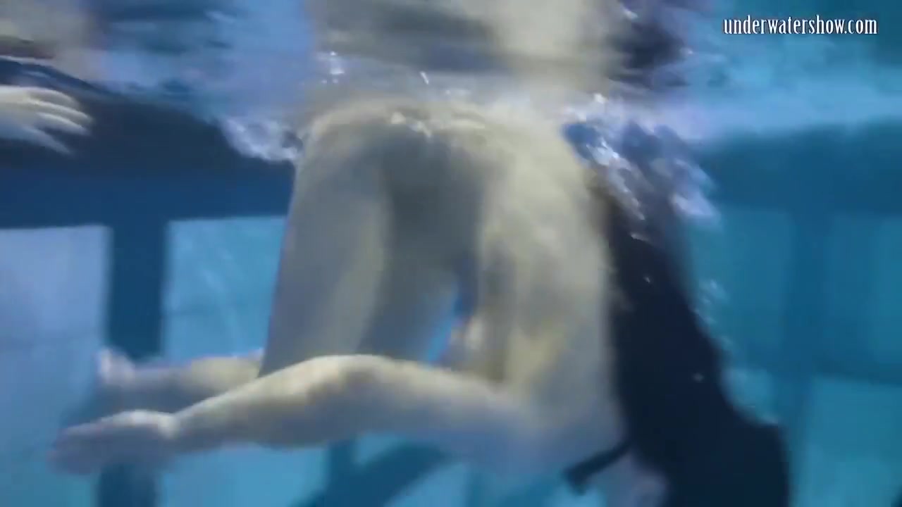 Teens And Solo teen 18+ Babe Swimming Underwater In Pool