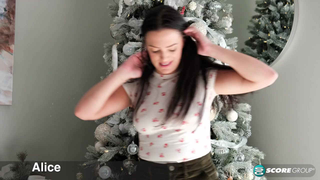 Alice Trims The Tree