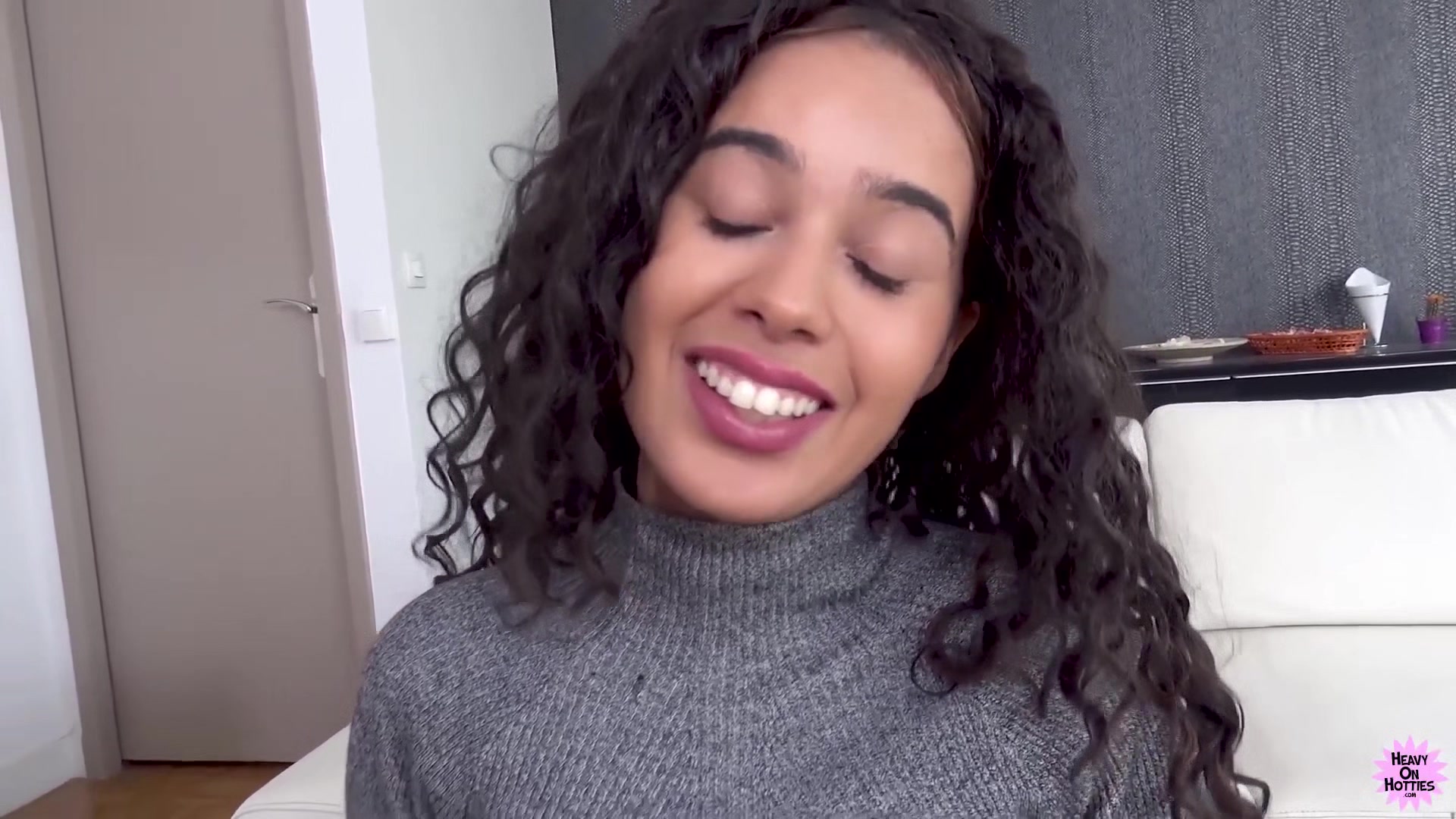 Arab Lessons With Shainez - HeavyOnHotties