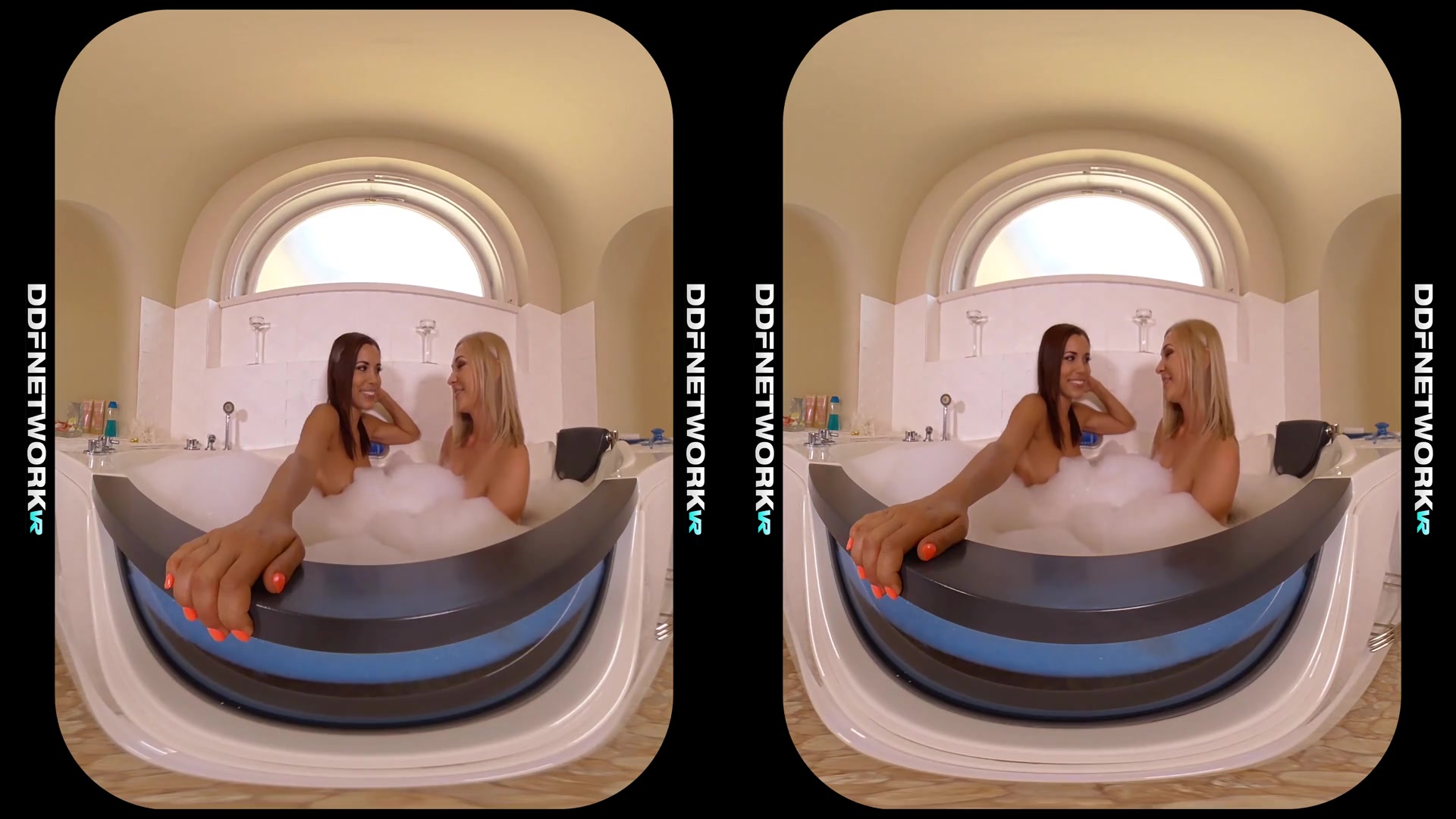 Tracy Delicious & Satin Bloom in Bubble Bath Pussy Play - DDFNetworkVR