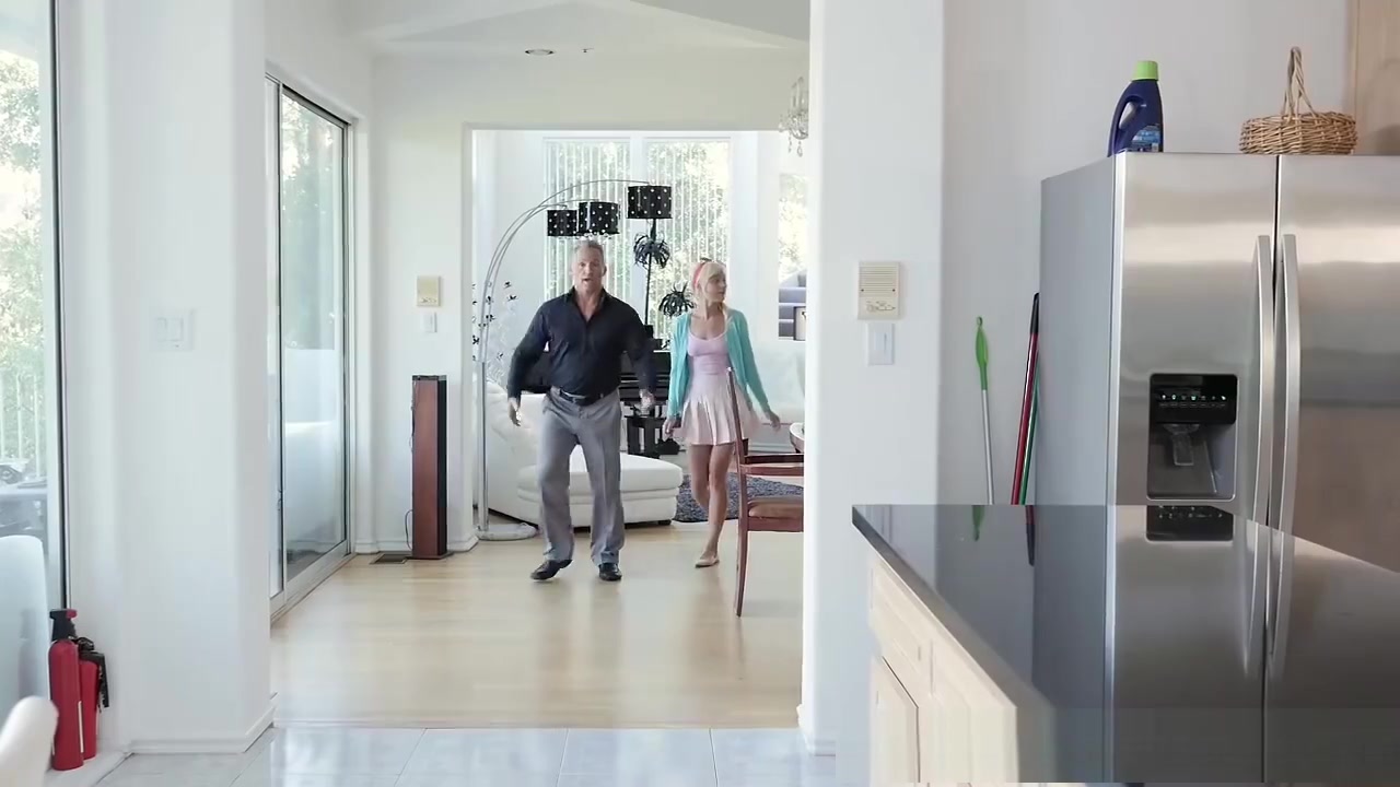 Super cute babysitter wants to earn some extra money with her pussy