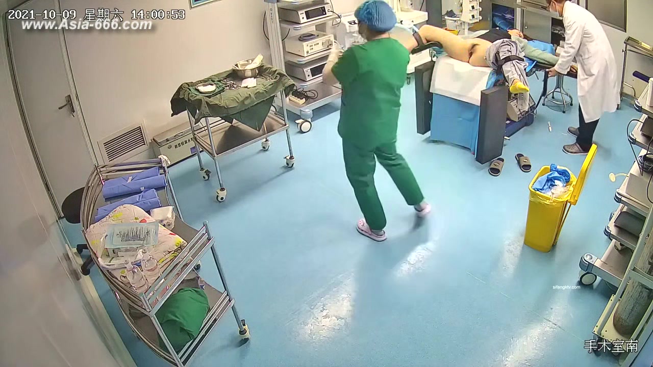 Peeping Hospital patient.13