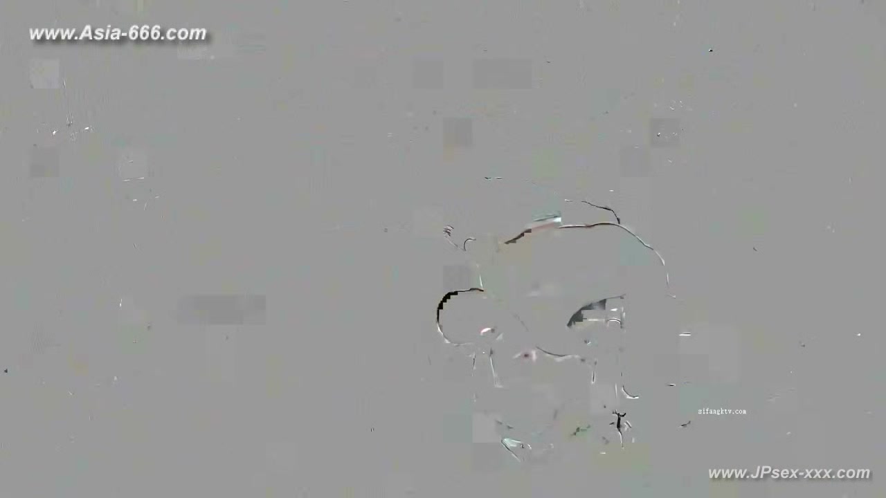 Hackers use the camera to remote monitoring of a lover's home life.565