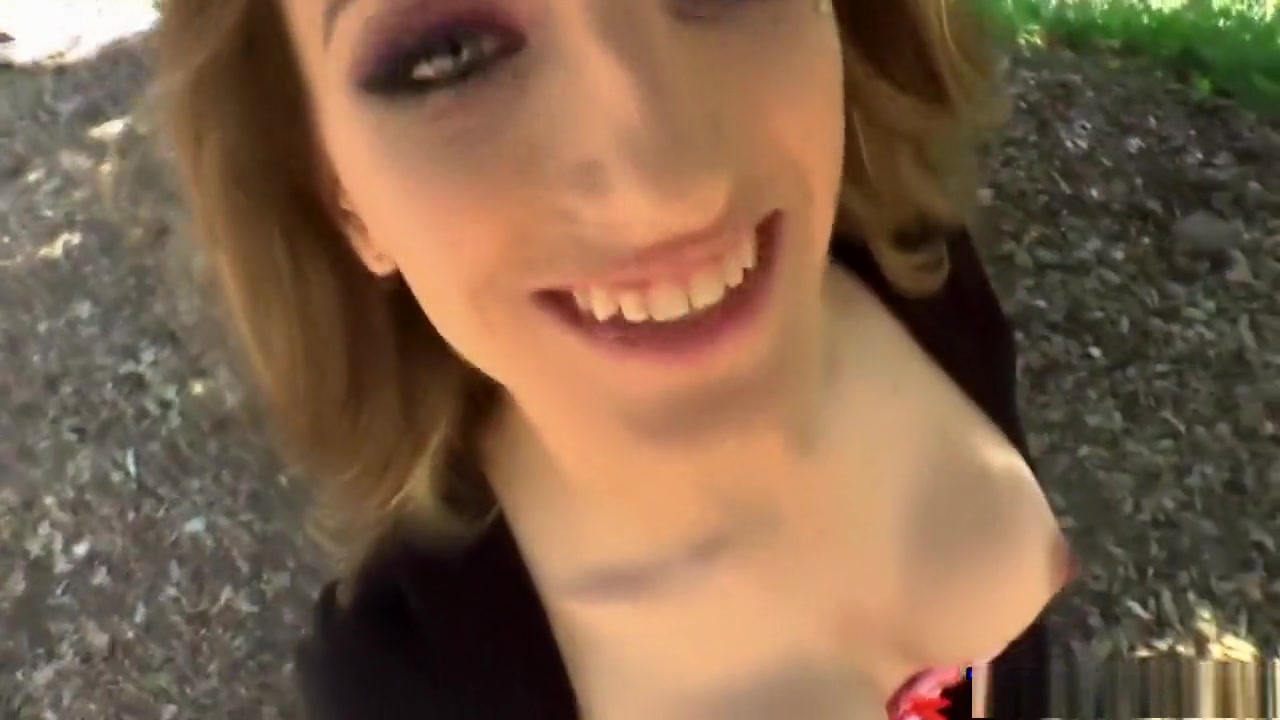Toying tranny fucks whore