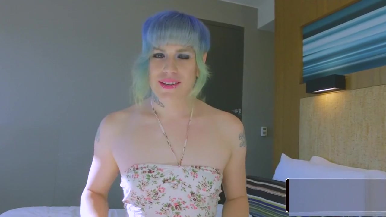 Pretty femboy solo masturbation session