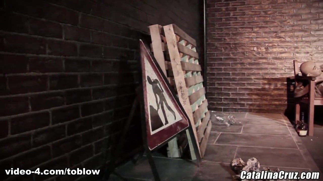 Lisa Rose - LicensedToBlow