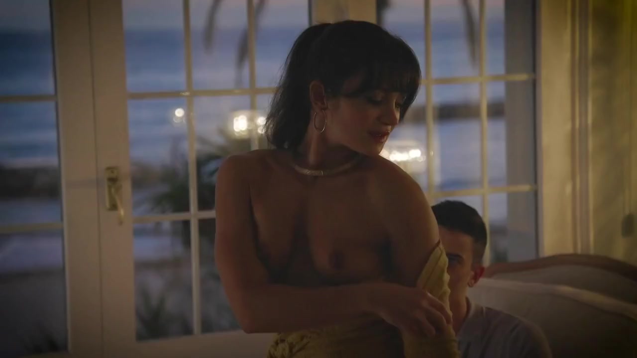 Lauren Walker In 4 You