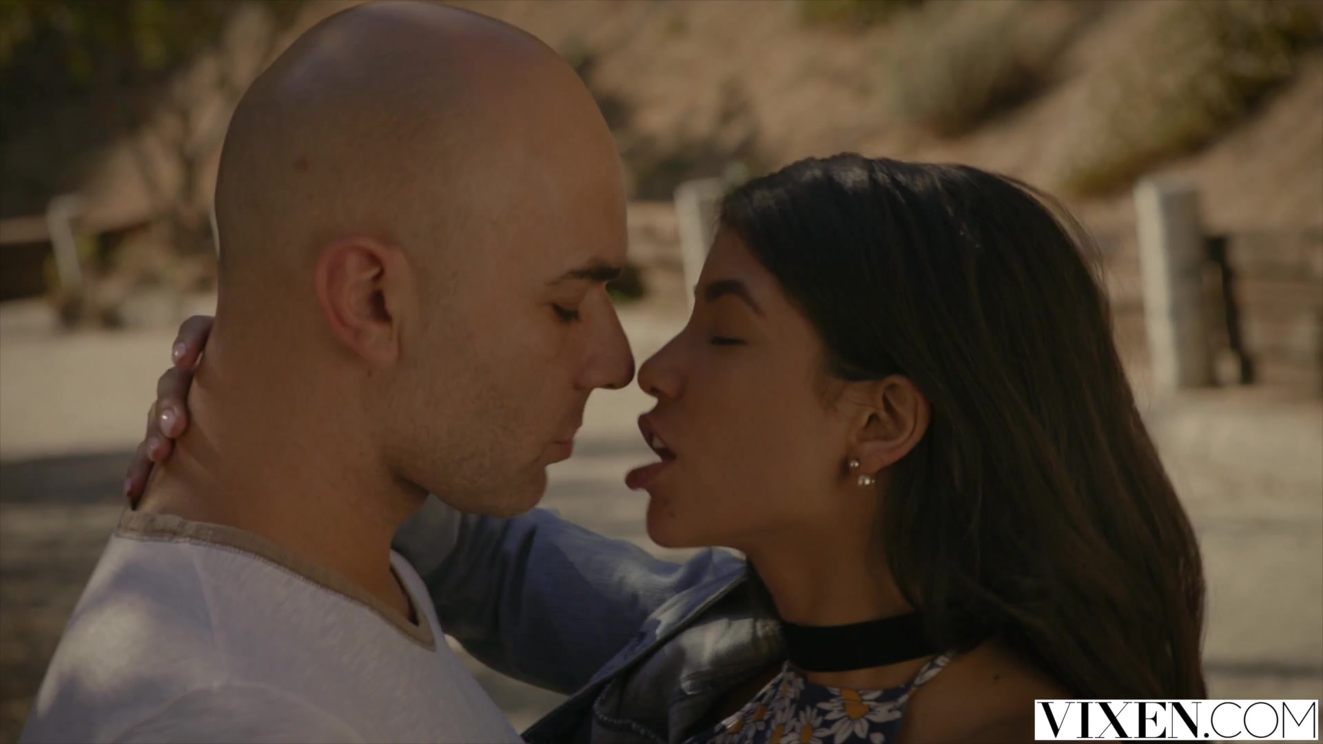VIXEN Latina Veronica Rodriguez Seduced By Stepdad