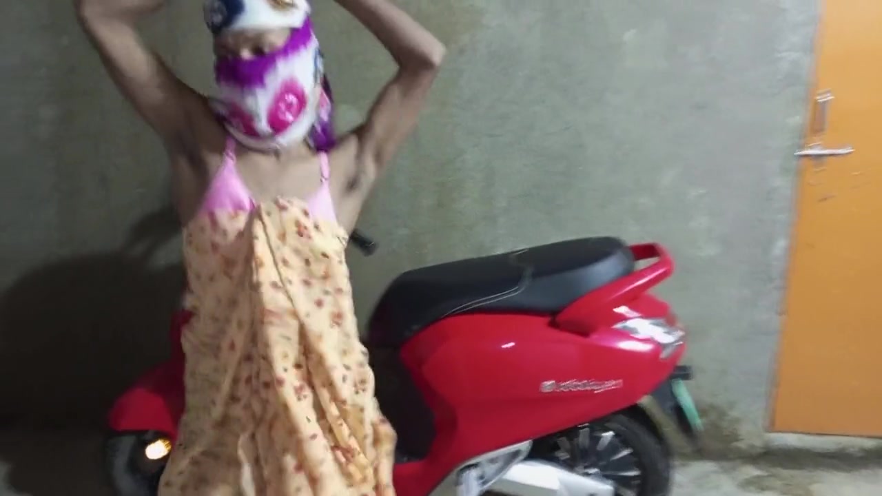 Shemale Dances On Electric Scooter In Her Own Home And Gets Her Ass Fucked By Her Boyfriend - Bhojpuri Dance - Hindi Voice