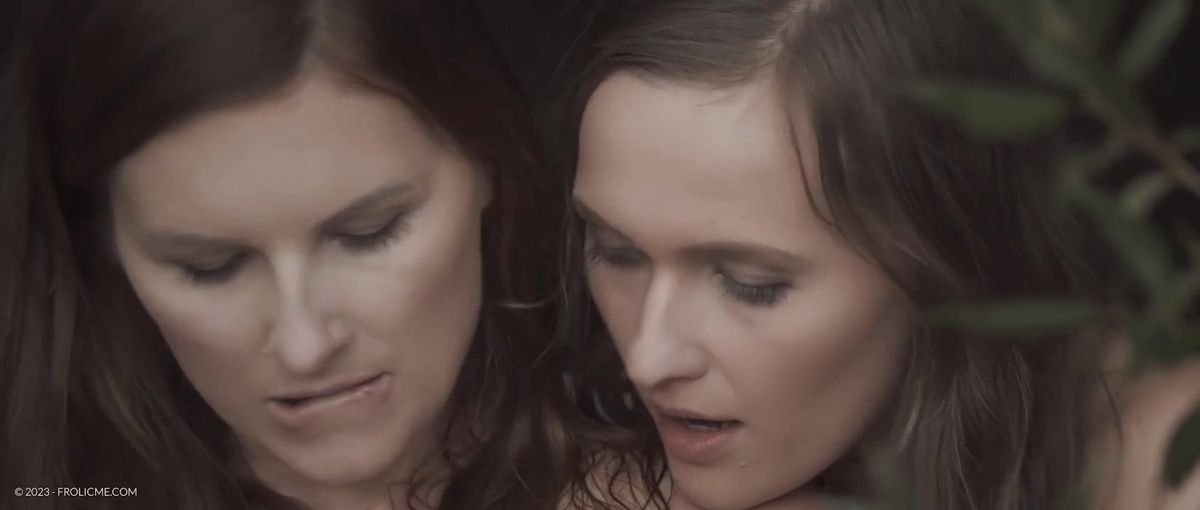 Frolicme And Free Spirits - Stacy Cruz And Jenifer Jane