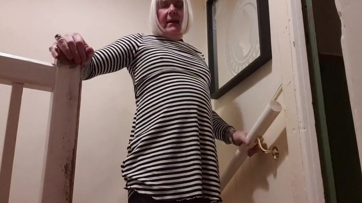Vor Lady-monic Von Uk Sissy Angela