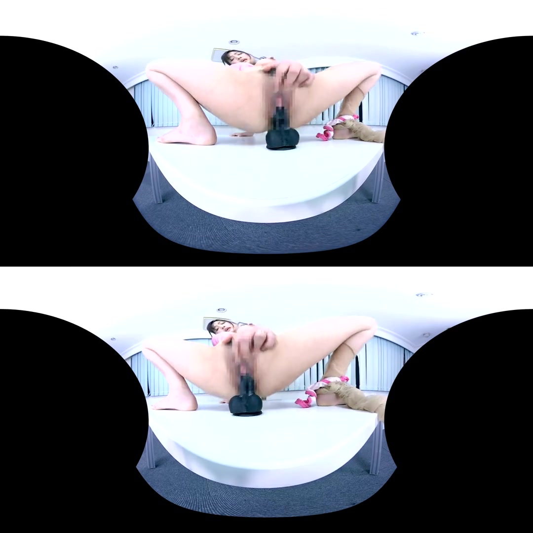 Up Close Face-Sitting and Masturbation - Asian Ass Toying