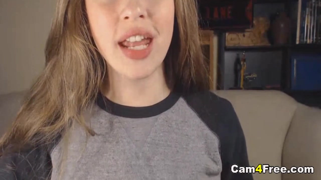 teen 18+ With Big Boobs Put Vibrator On Pussy