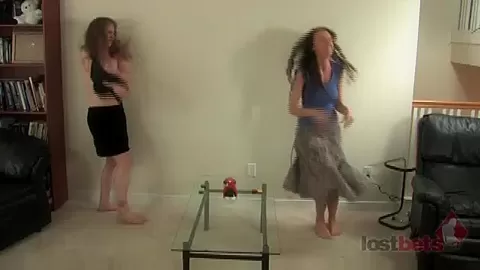 Strip Noname with Amber Heavens and Lily