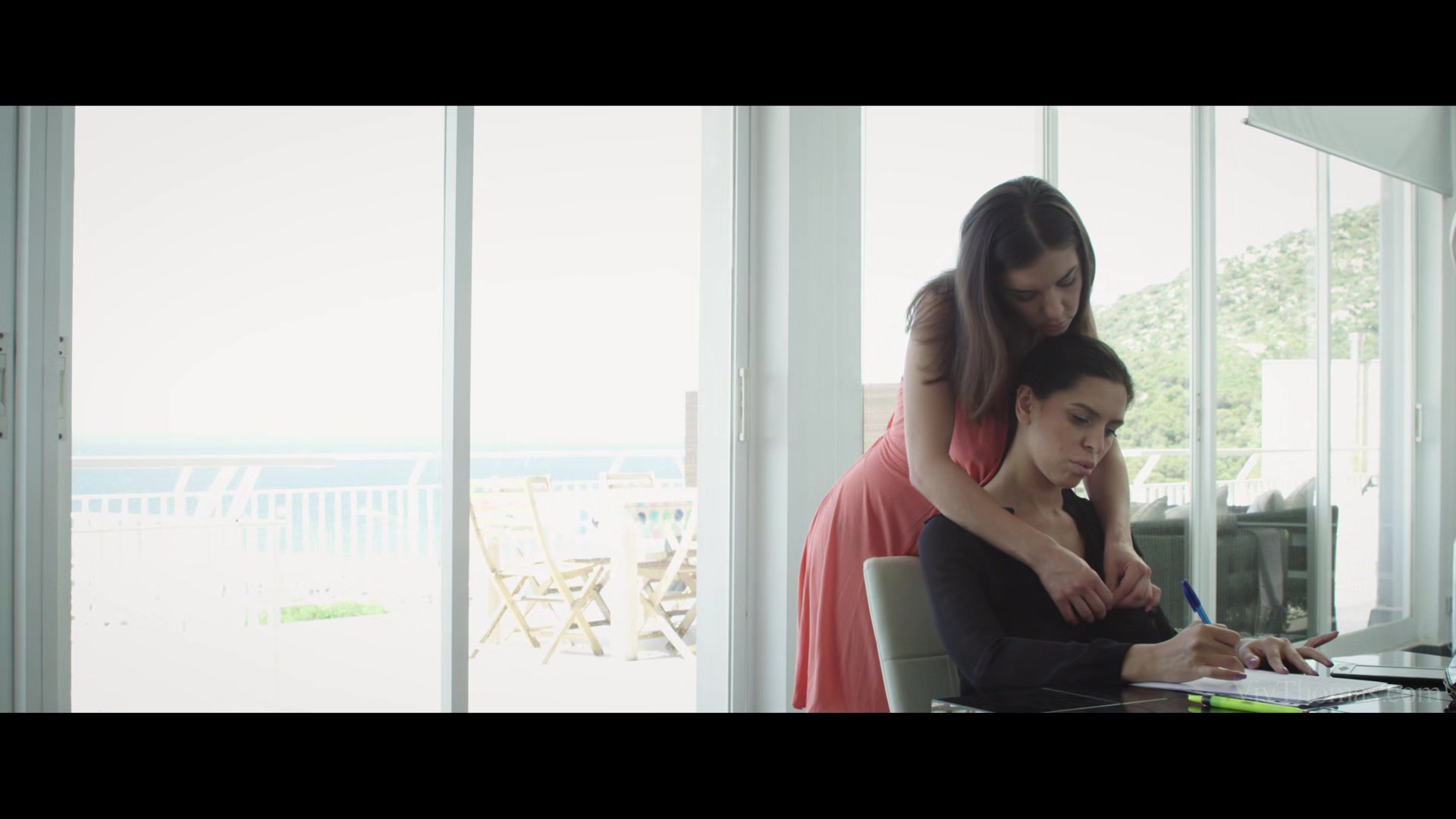 Girlfriends 3 - Sweetheart - Henessy A & Kira Queen - VivThomas