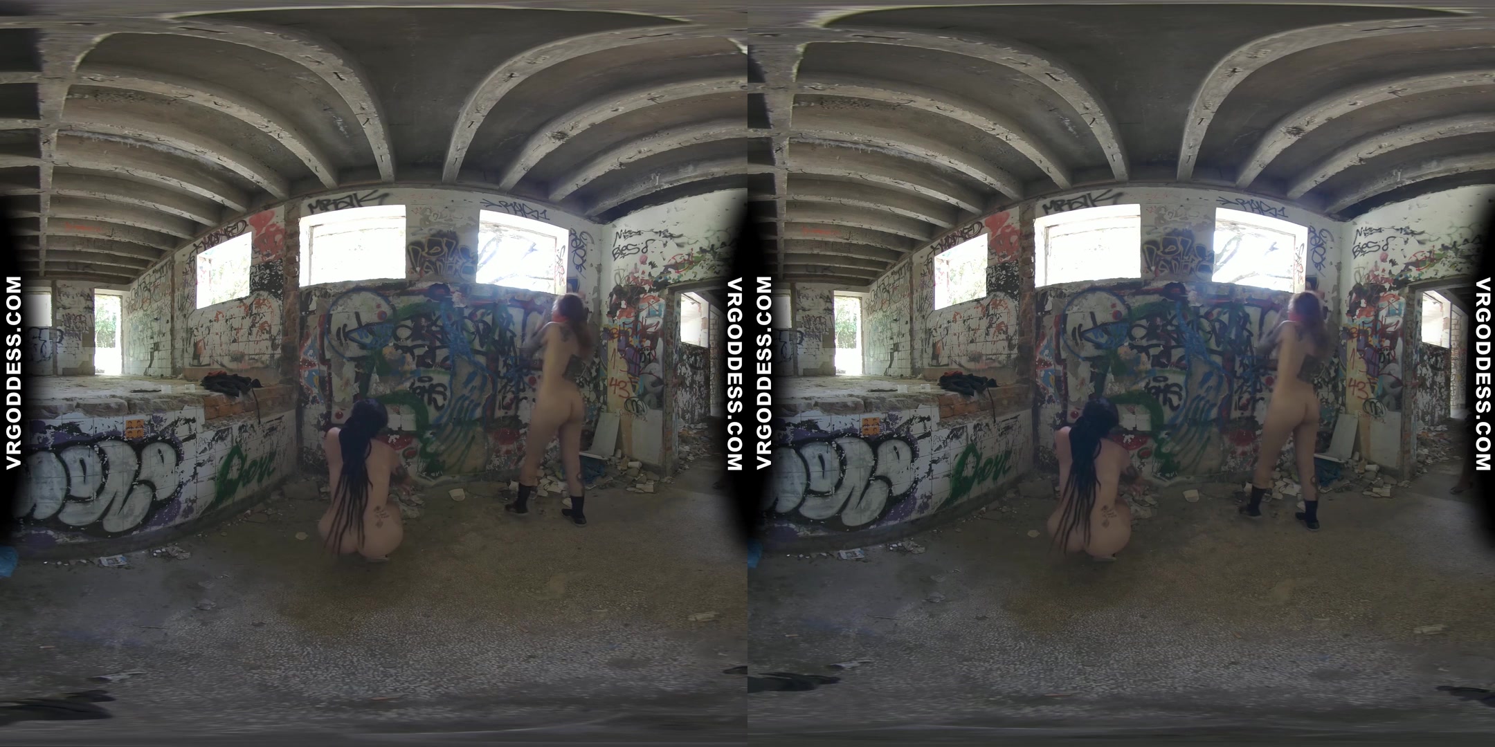 Risky Public Nudity Hot Girls On Vacation Spray Painting Graffiti Brille & Cherri Also Topless Beach