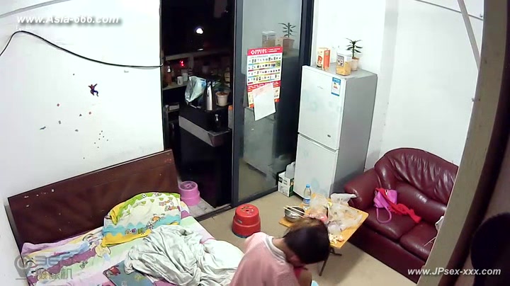 Hackers use the camera to remote monitoring of a lover's home life.316
