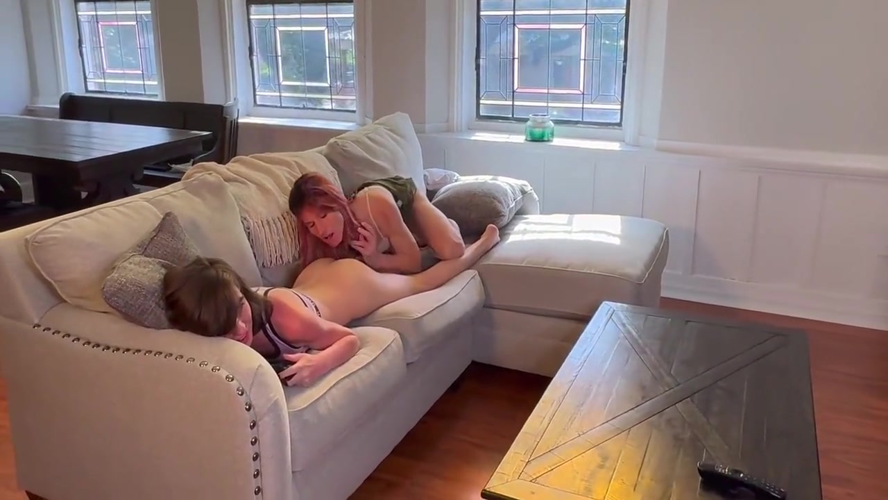 Gamer Girl, Ella Eros And Ria Bentley - Trans Fucks Hottie 7 Min