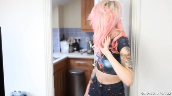 Minni - Do The Dishes - BoppingBabes
