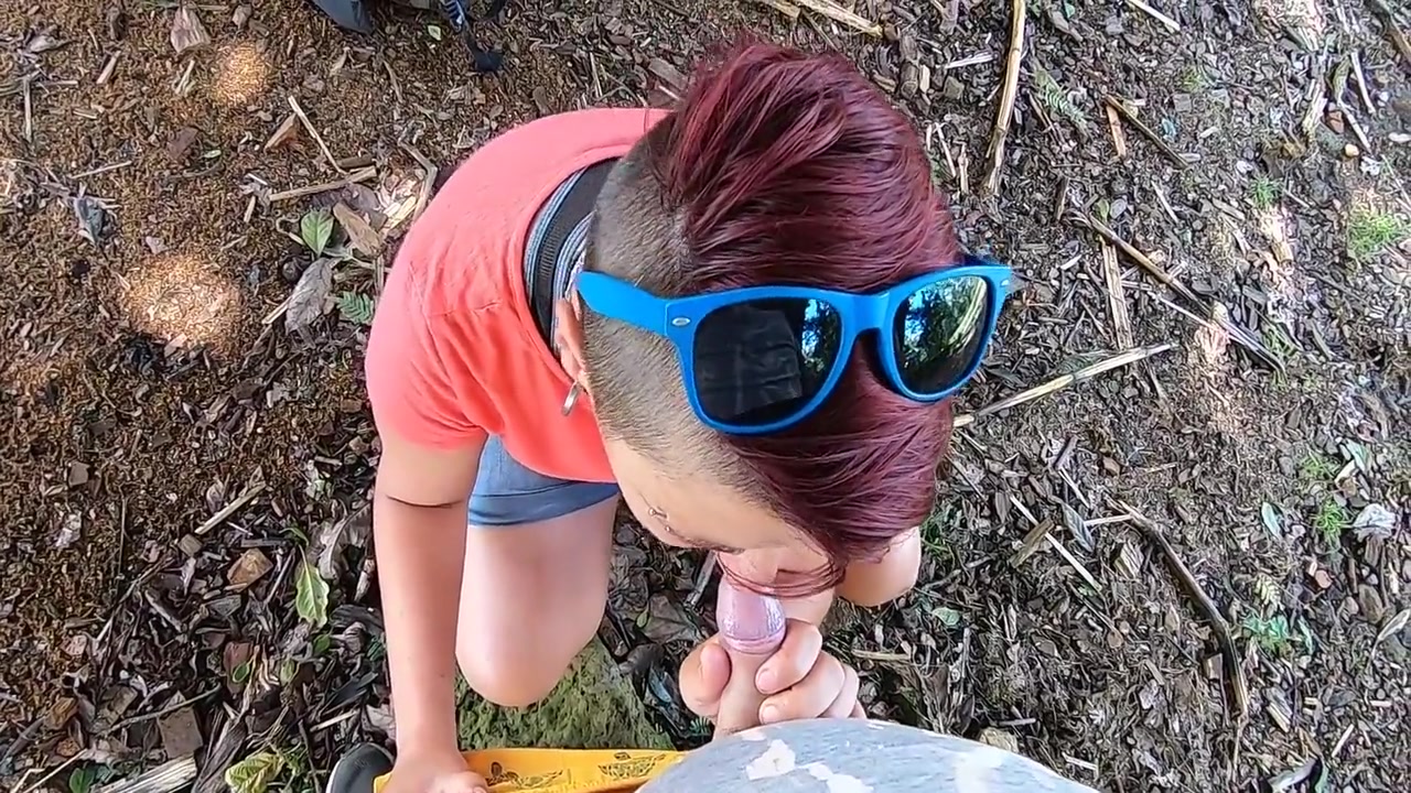 Quick Outdoor Blowjob At An Abandoned House