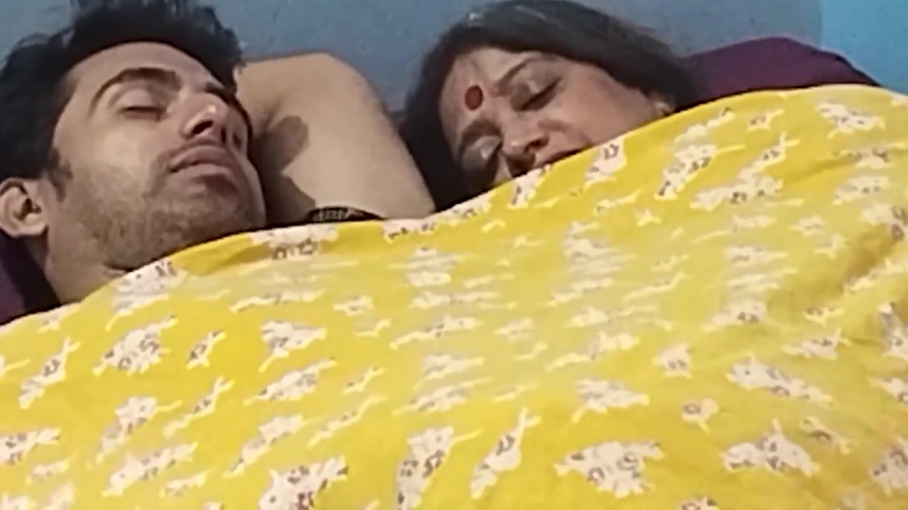 Pote Ne Dadi Ke Sath Kiya Chudai Andheri Raat Me