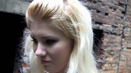 golden-haired sucks a giant ding-dong on the street