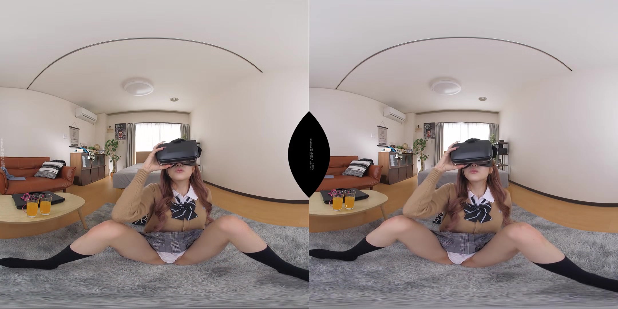 Amiri Saito - Gyaru Sucked Into Vr Left All Exposed For My Naughty Devices
