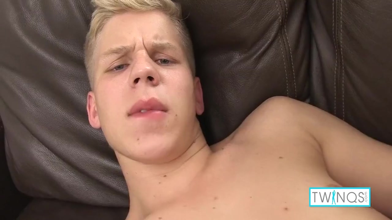 Matthew M Fingers Tight And Jerks To Big Creamy Load!