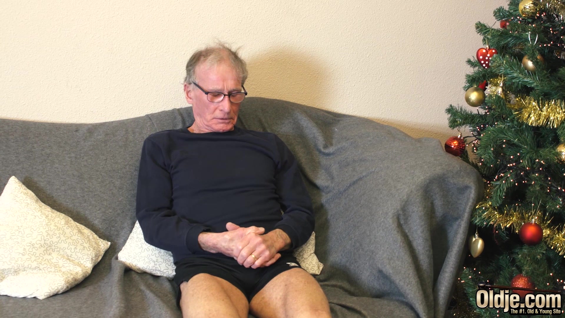 Nice Old man fucks tight teen 18+ pussy and cums