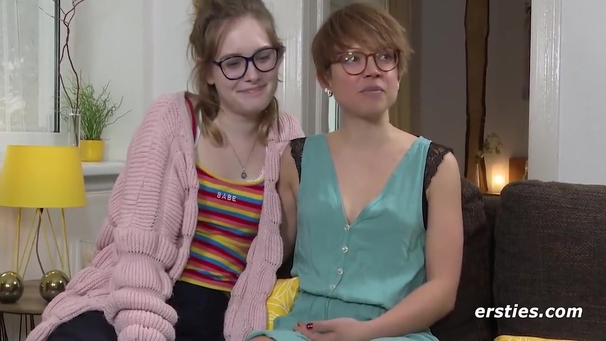 Lesbian Fingering - Mit Nahe Und Zusammenspiel Zum Orgasmus