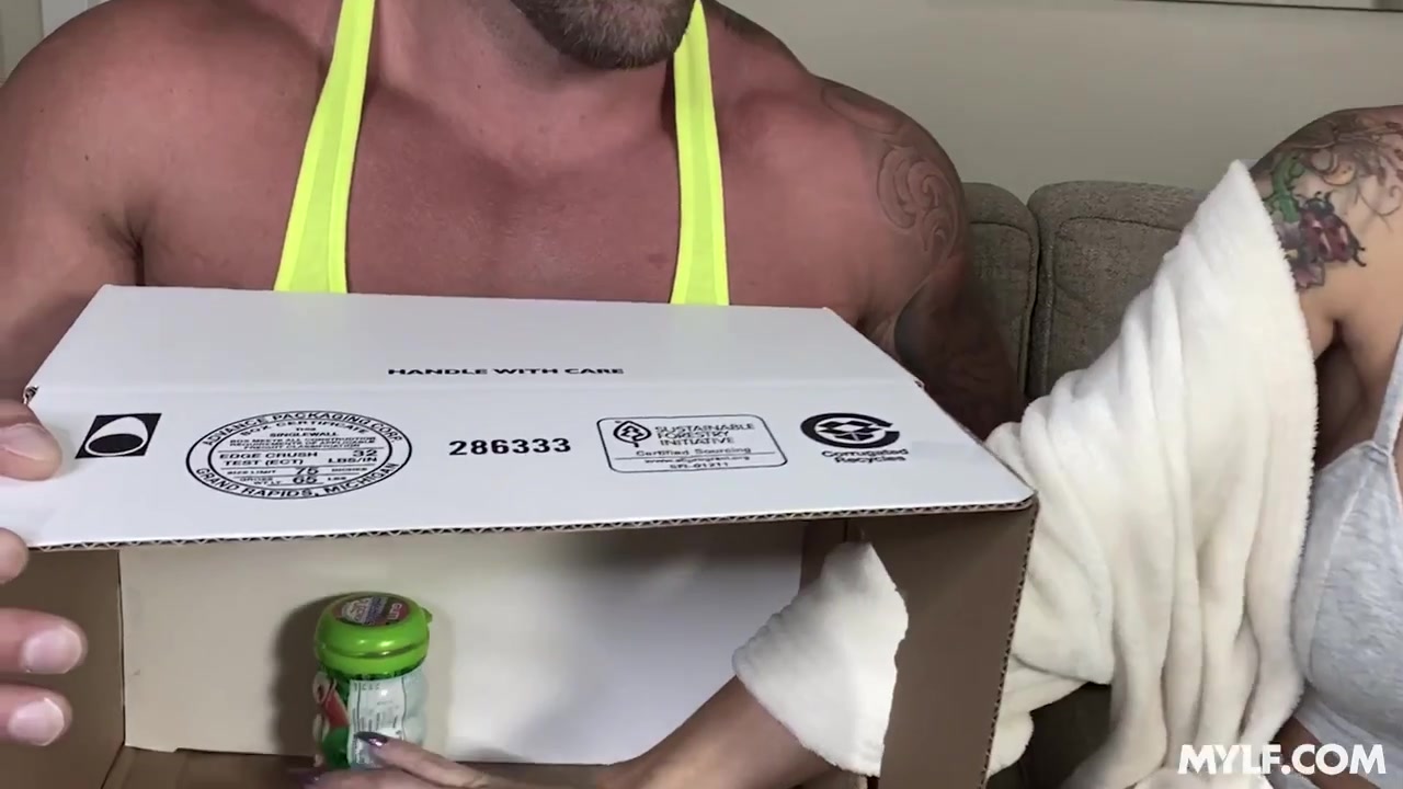 Whats in the Box - MYLF