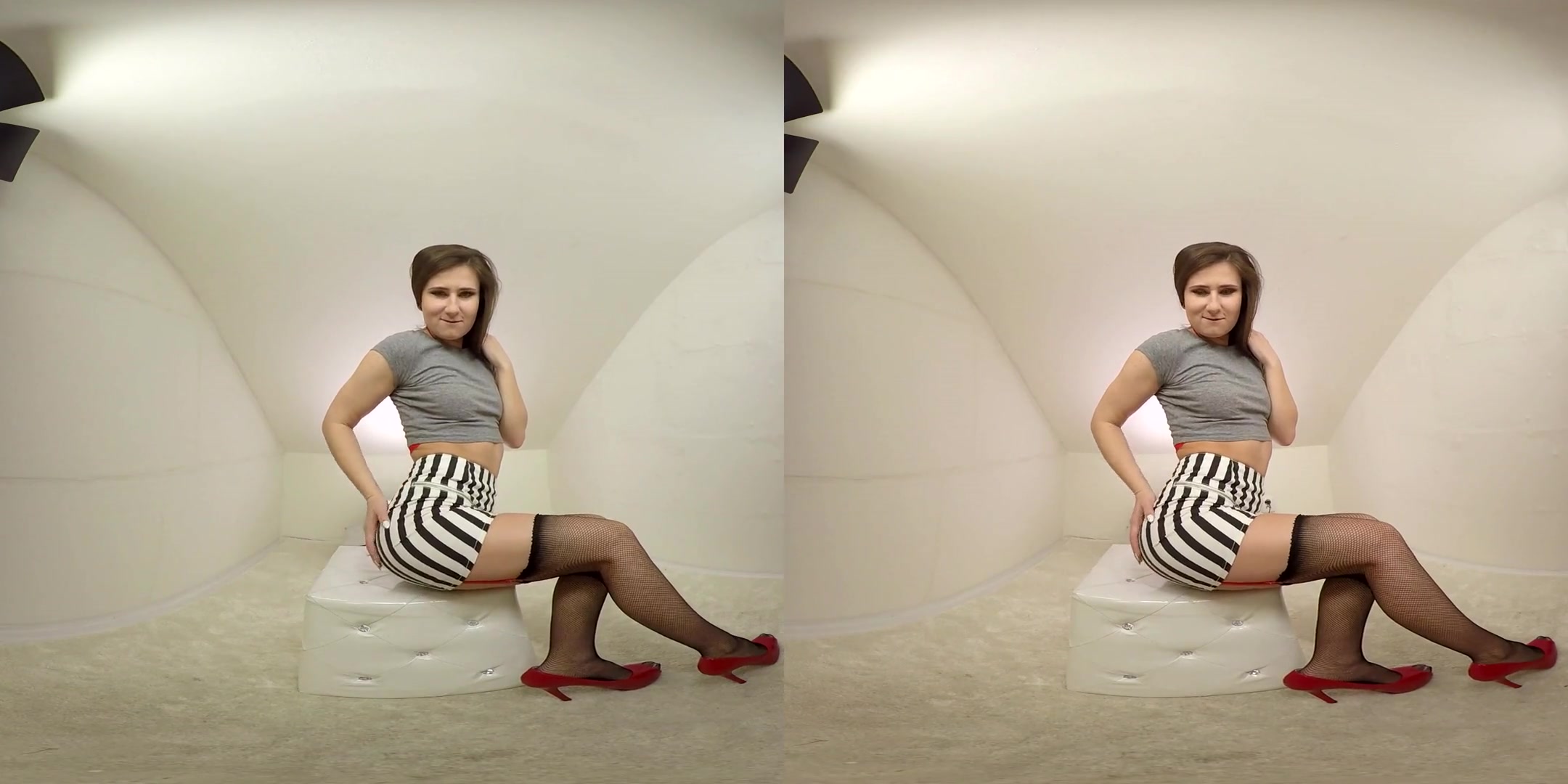 Lara Fox in Petite Lara Fox Cums on Her Toy - BravoModelsMedia