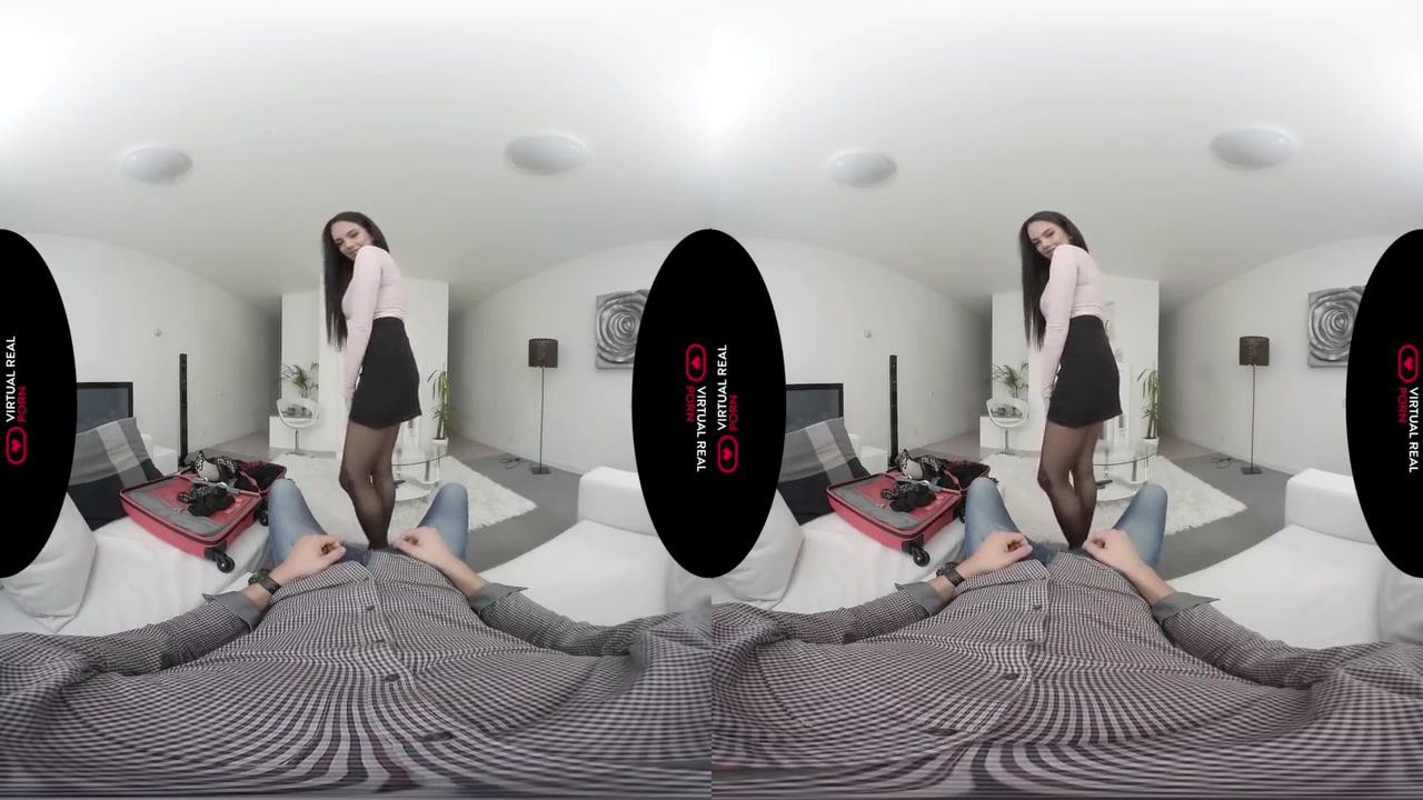 A Girl From Barcelona With Virtual Reality