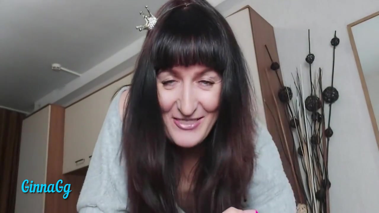 My Creamy Cunt Started Leaking From The Cucumber. Fisting And Squirting 11 Min